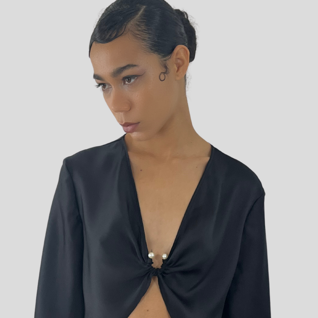 Blouse à Manches Longues en Crêpe Satiné avec Détails de Perles